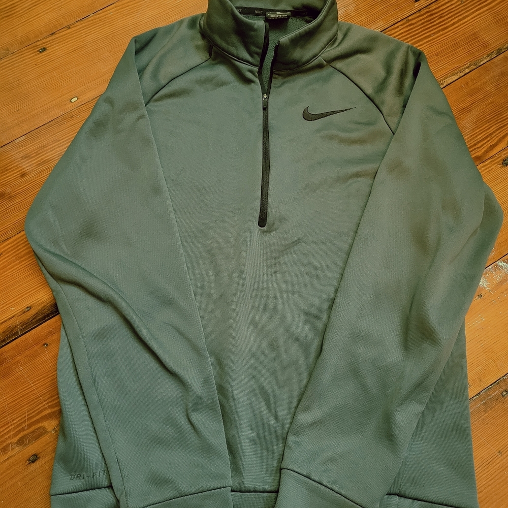 NIKE Dri-Fit Sweatshirt